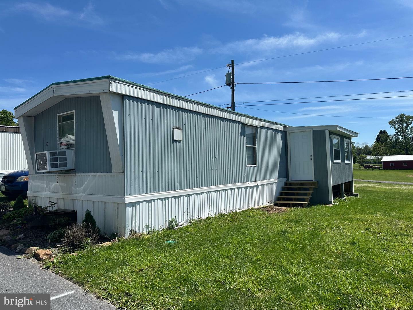 Property Photo: 32 Cloverleaf Court PA 17233