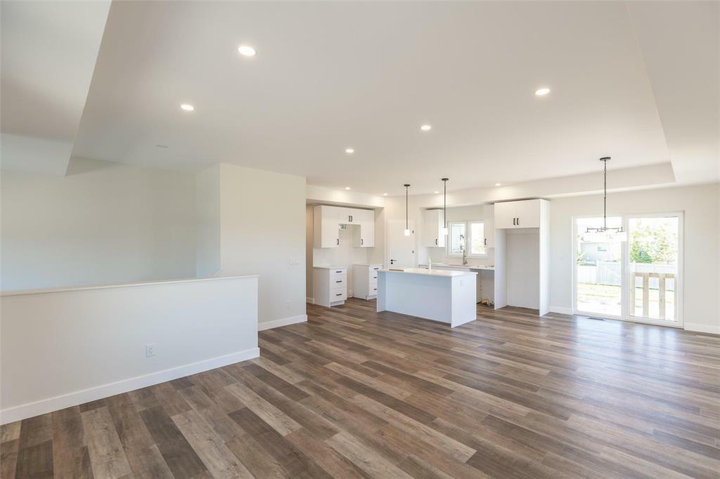 Property Photo: 39 Carrera Cove MB R5G 2Y3