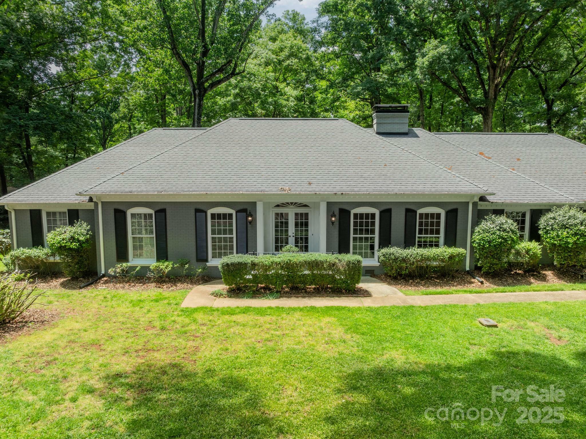 Property Photo: 532 Courtney Lane NC 28105