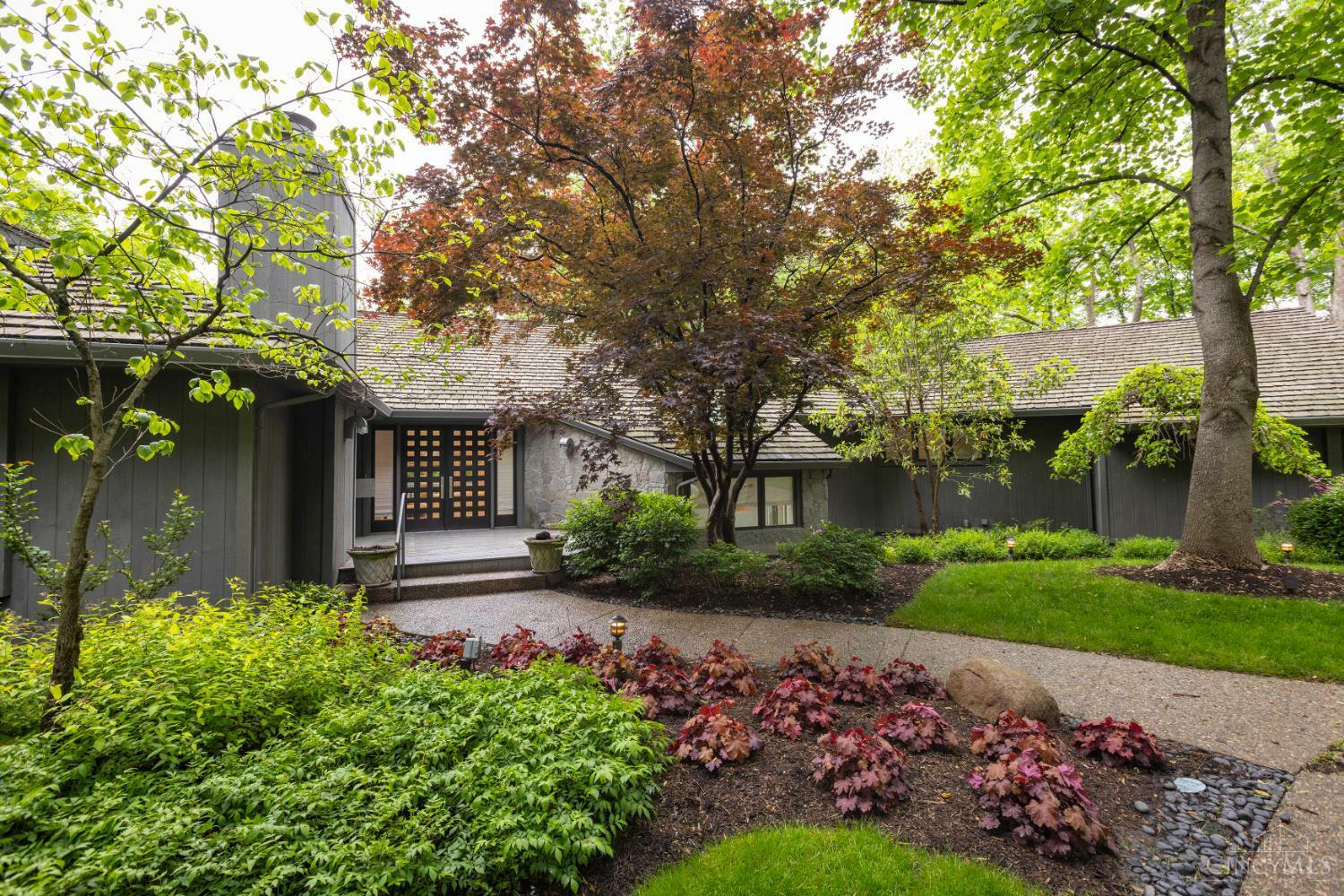 Property Photo: 7711 Creekwood Lane OH 45237