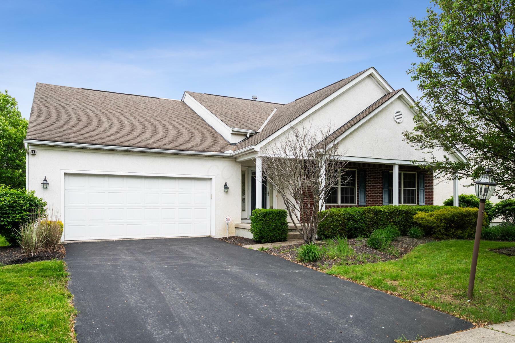 Property Photo: 4256 Landhigh Lakes Drive OH 43065