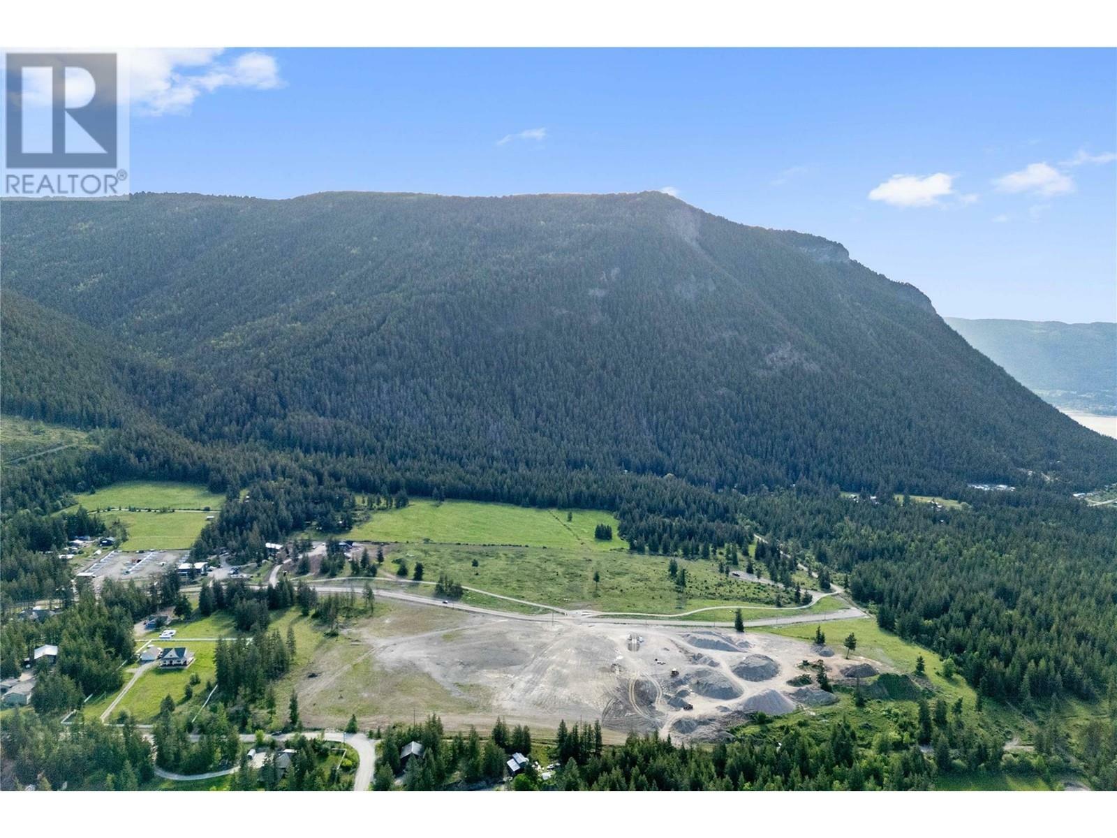 Photo de la propriété: 3690 Ford Road BC V0E 2X0