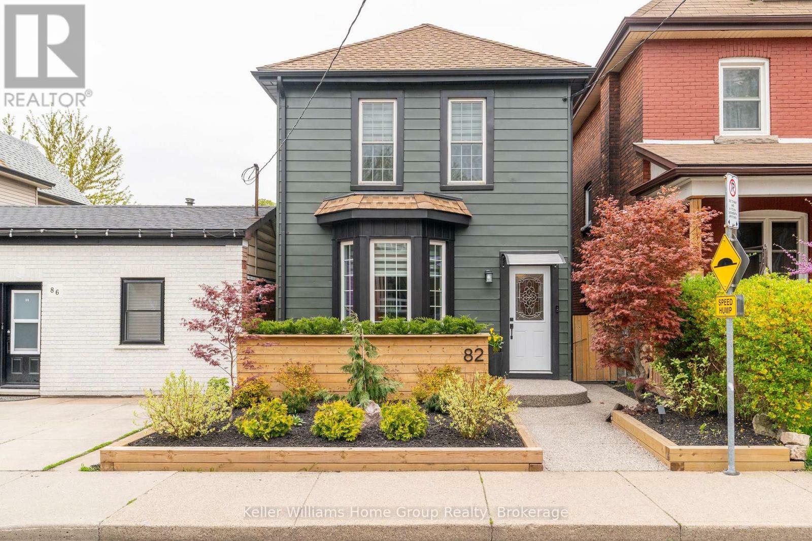 Property Photo: 82 Oak Avenue ON L8L 5M8