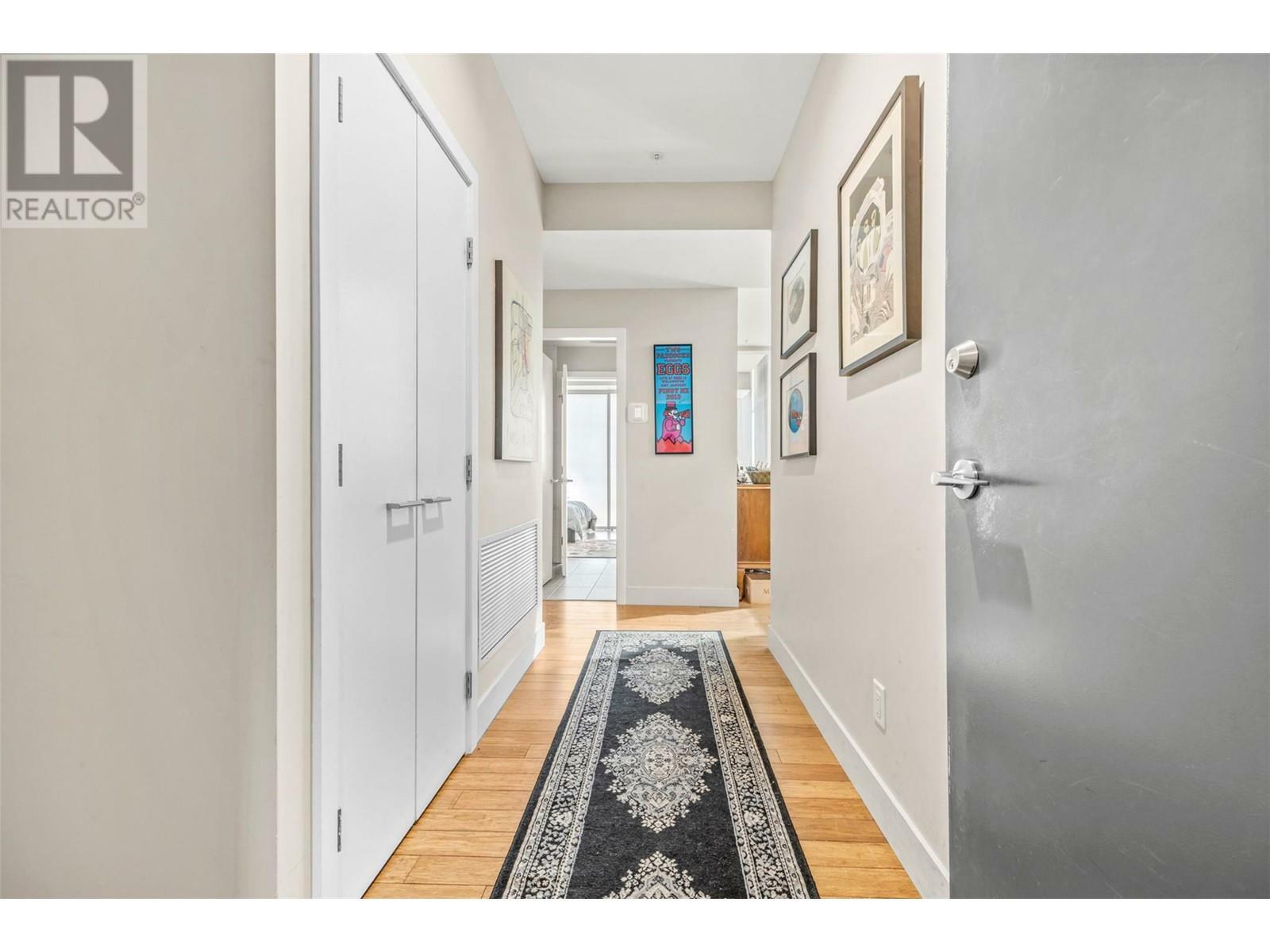 Property Photo: 1289 Ellis Street 401 BC V1Y 1Z7