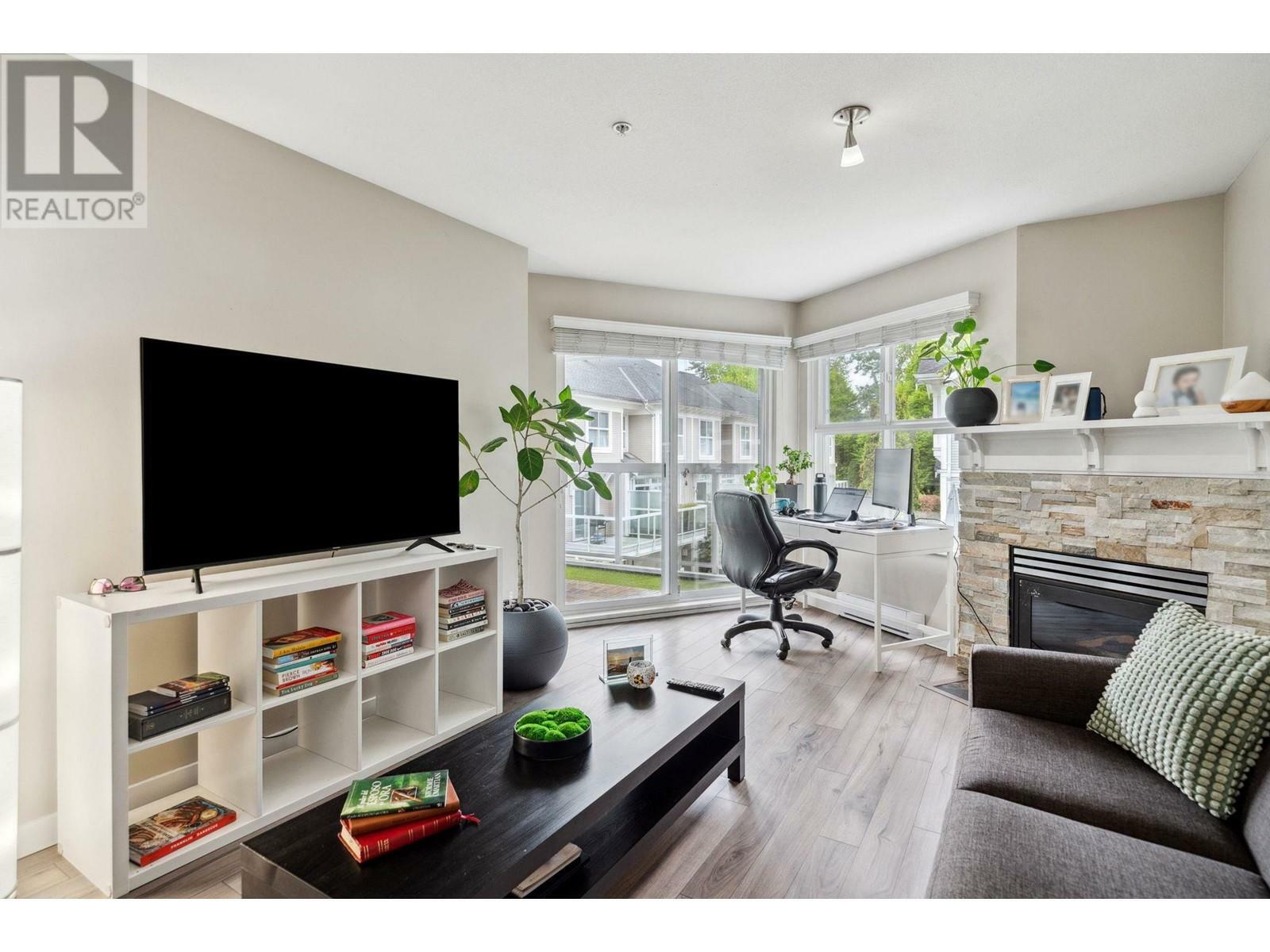 Photo de la propriété: 3038 East Kent Avenue 203 BC V5S 4V8