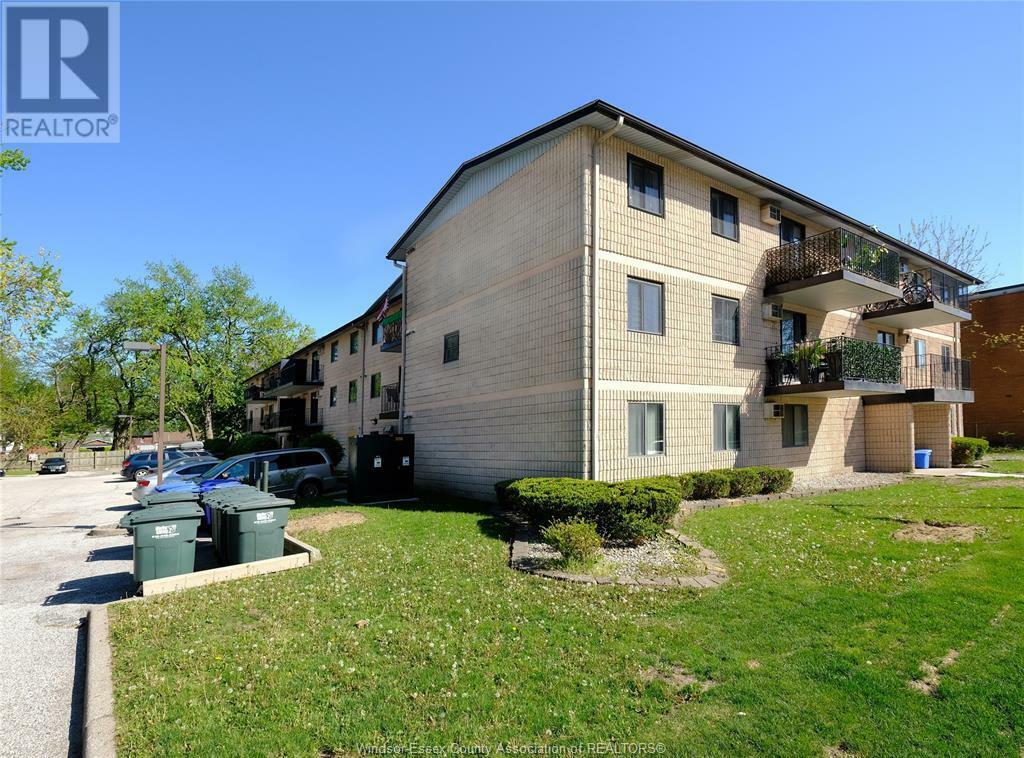 Property Photo: 3355 Sandwich Street 206 ON N9C 1B2