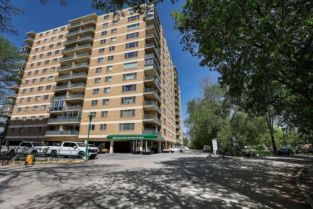 Photo de la propriété: 300 Roslyn Road MB R3L 0H4