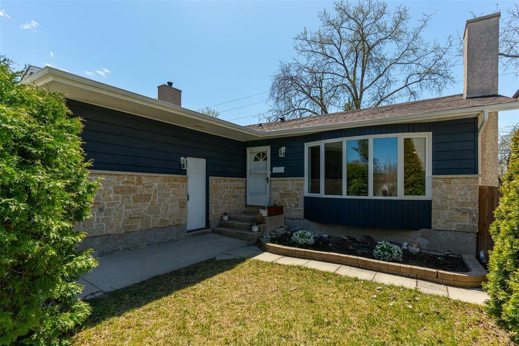 338 Emerson Avenue  Winnipeg MB R2G 2R9 photo