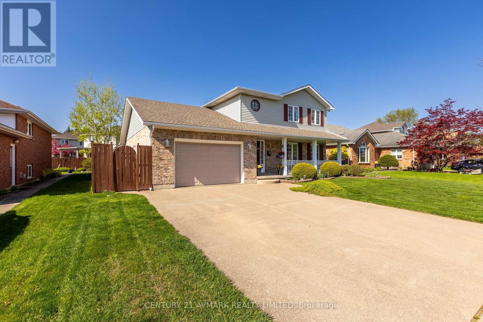 Property Photo: 154 Michael Drive ON L3C 7B7