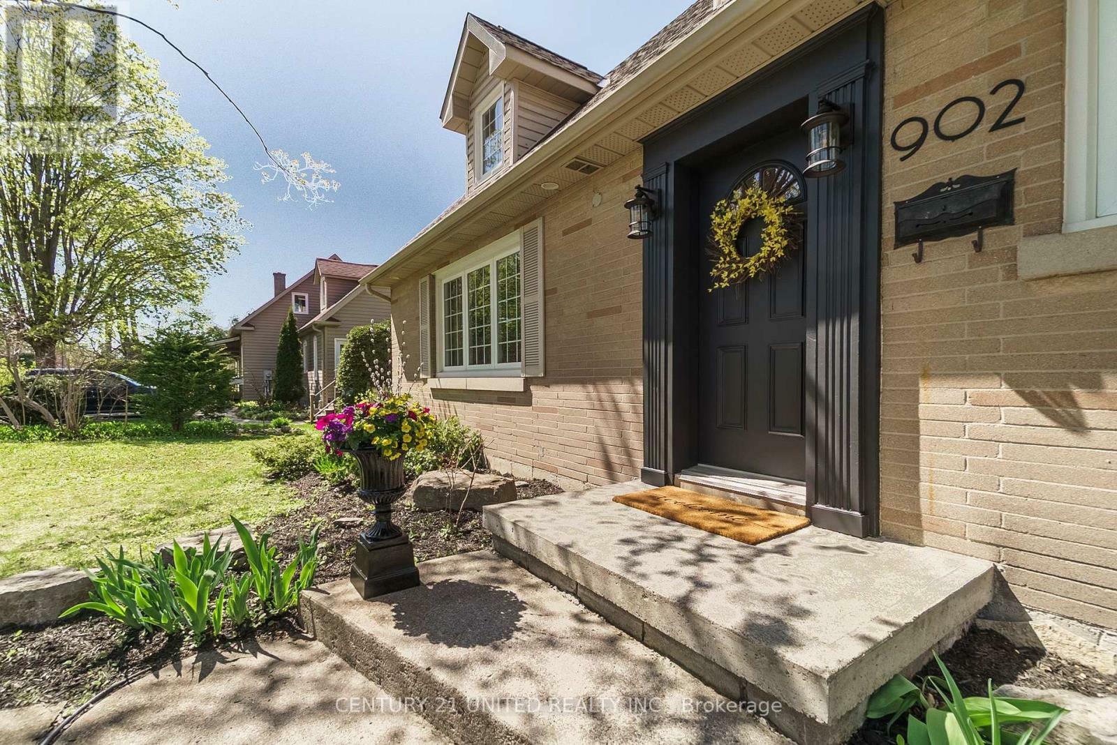 Photo de la propriété: 902 Valleyview Drive ON K9J 6R1