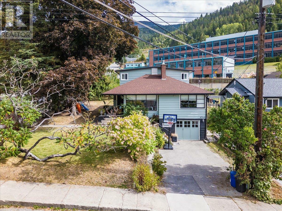 Property Photo: 424 Sixth Street BC V1L 2Y3