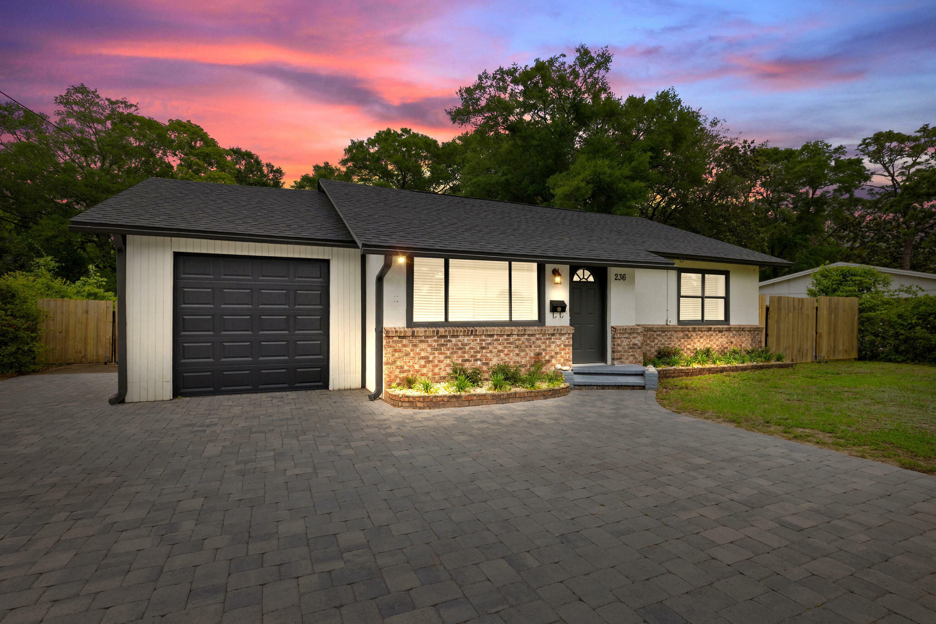 Property Photo:  236 Chicago Avenue  FL 32580 