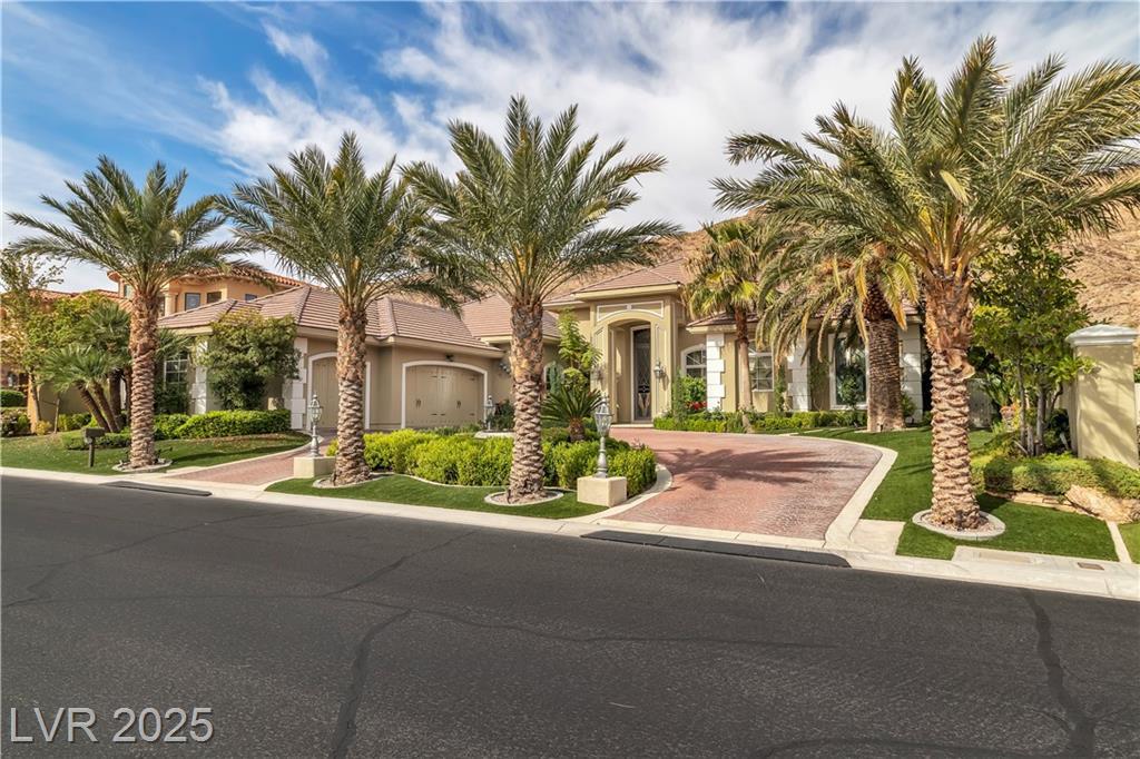 Property Photo:  2733 Red Arrow Drive  NV 89135 