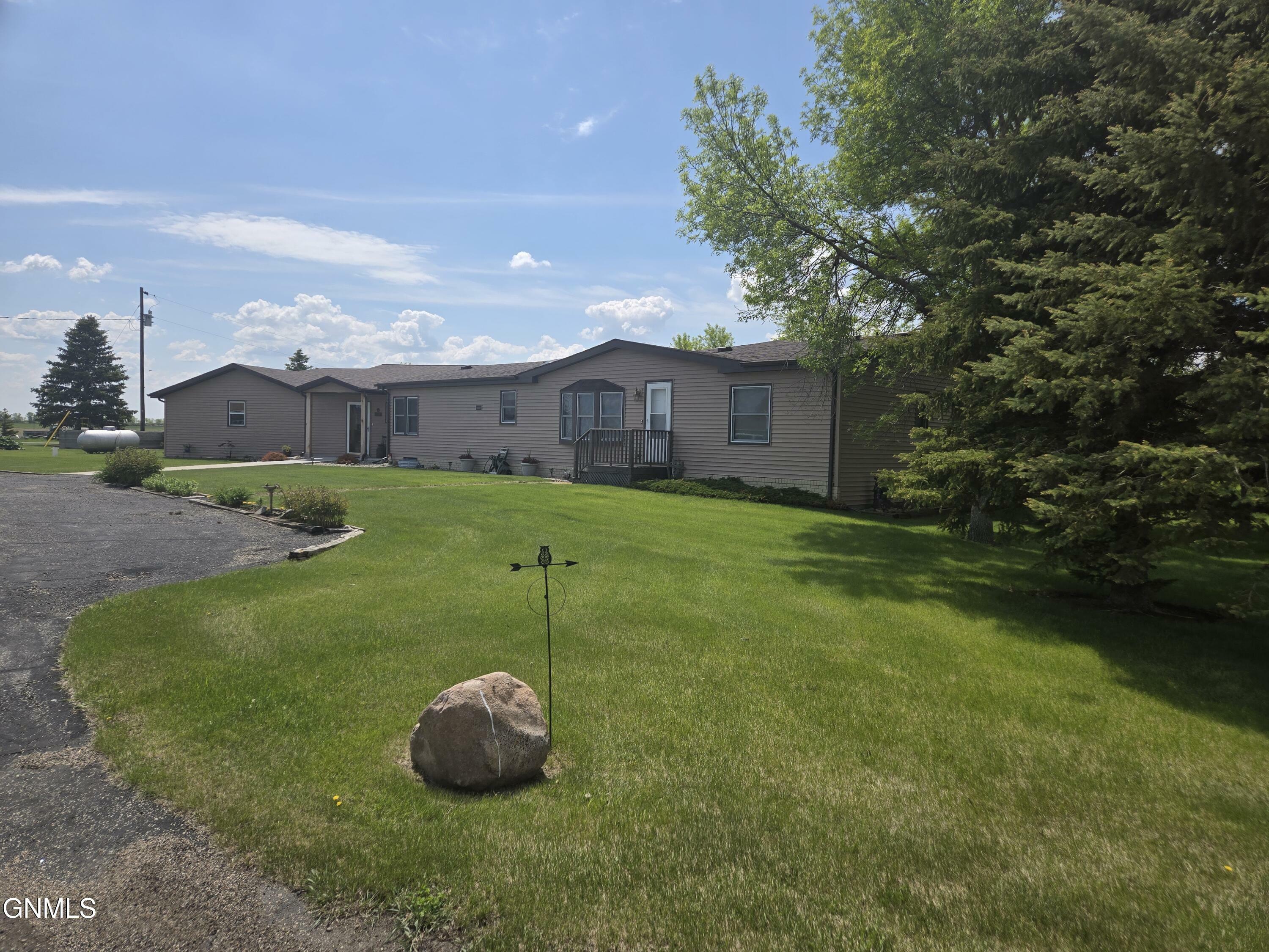 Property Photo: 8130 Hwy 3 SE ND 58495