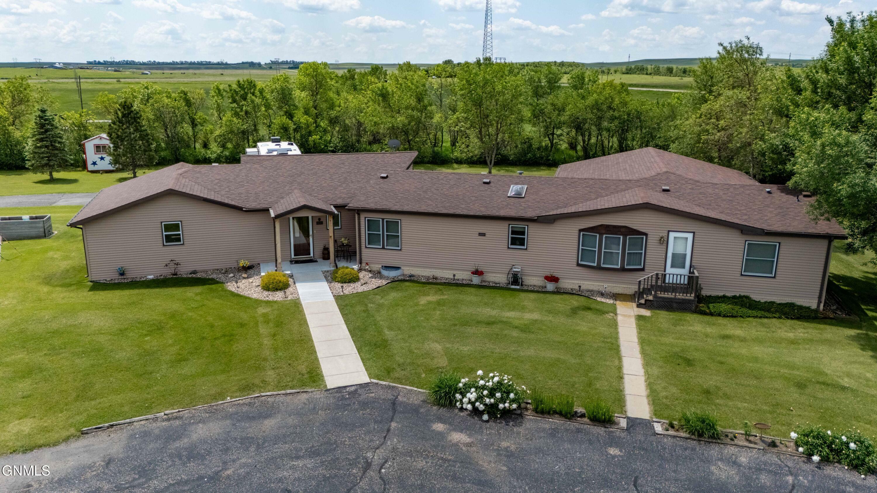 Property Photo: 8130 Hwy 3 SE ND 58495