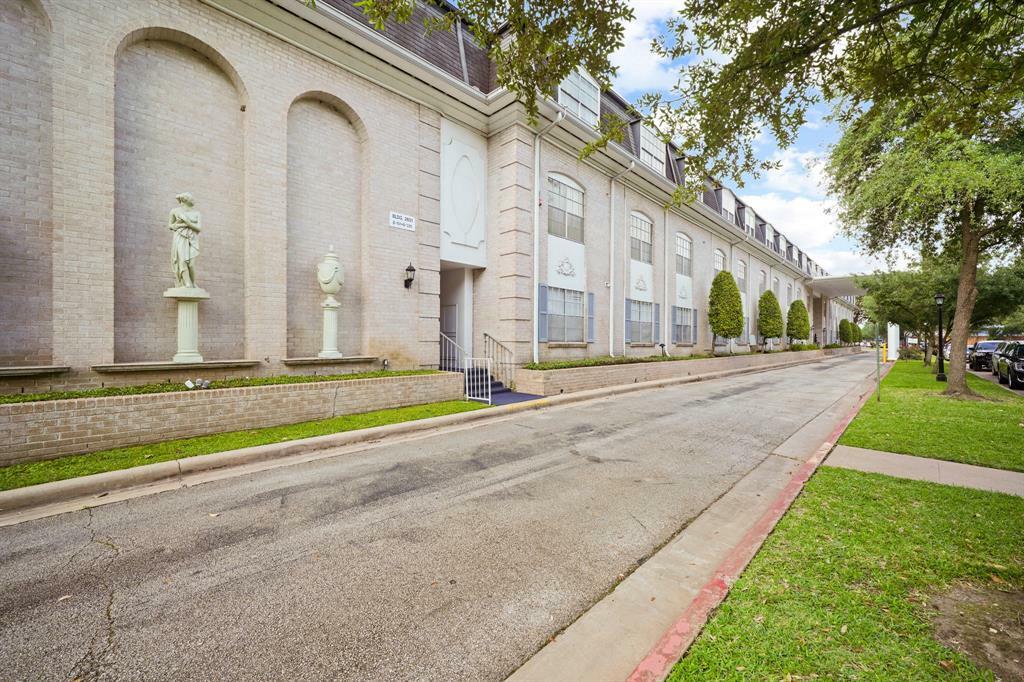 Property Photo:  2601 Bellefontaine Street B114  TX 77025 