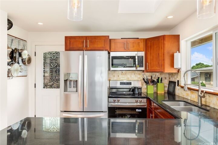 2123 10th Avenue C  Honolulu HI 96816 photo