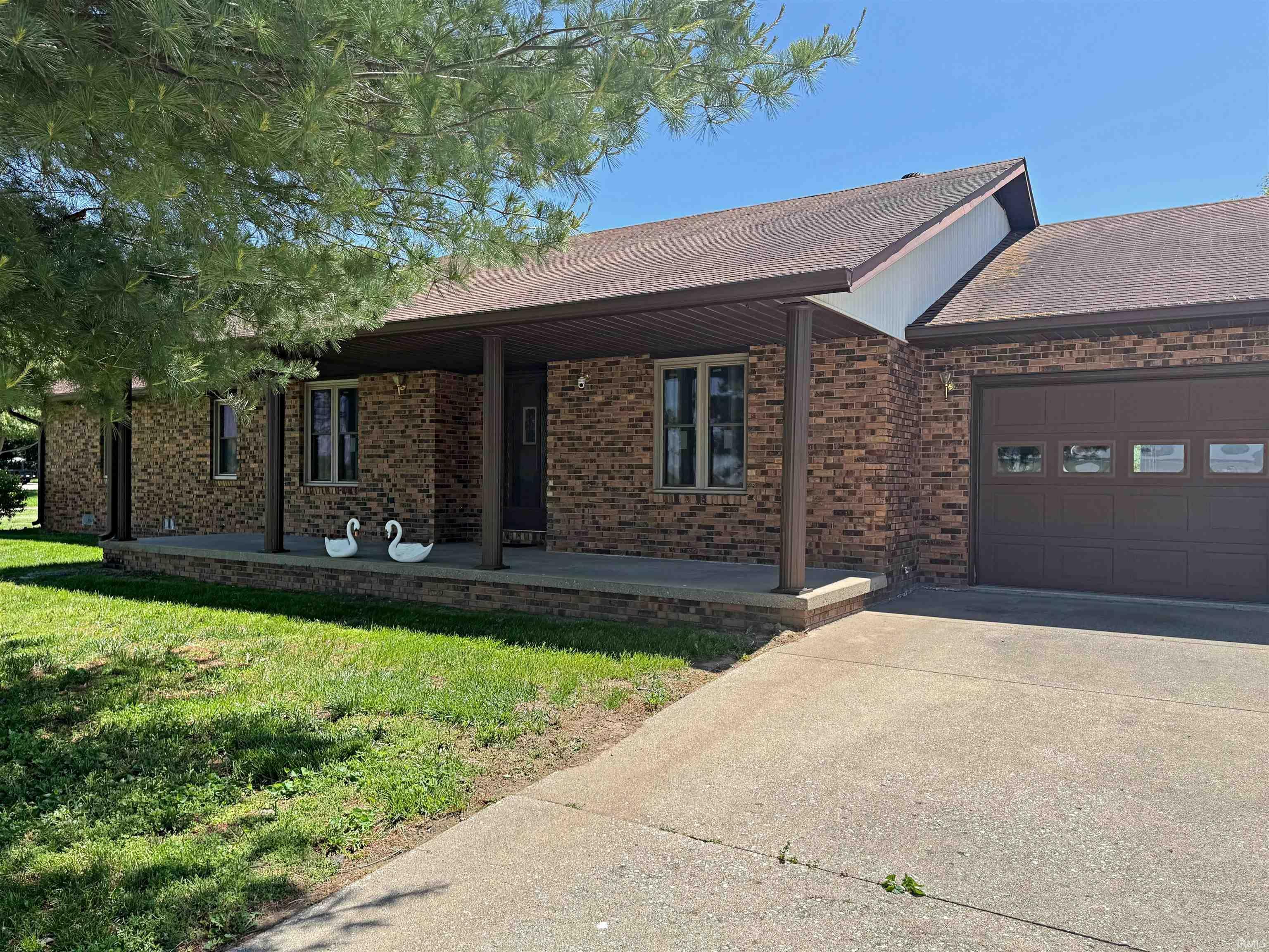 Property Photo: 1263 W 150 N IN 47501