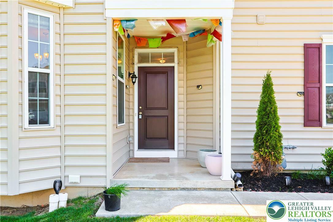 Property Photo: 548 Gray Feather Way PA 18104