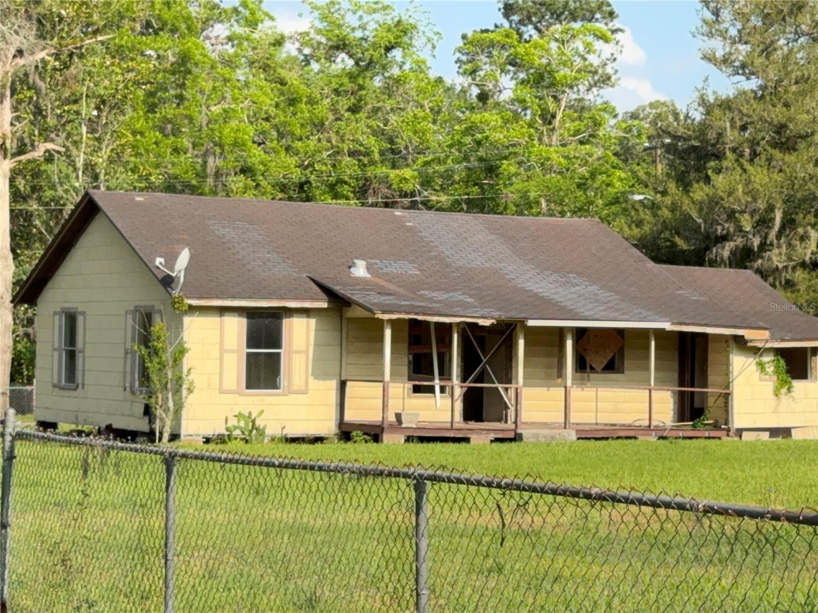 Property Photo: 9058 W Parrish Avenue FL 34601