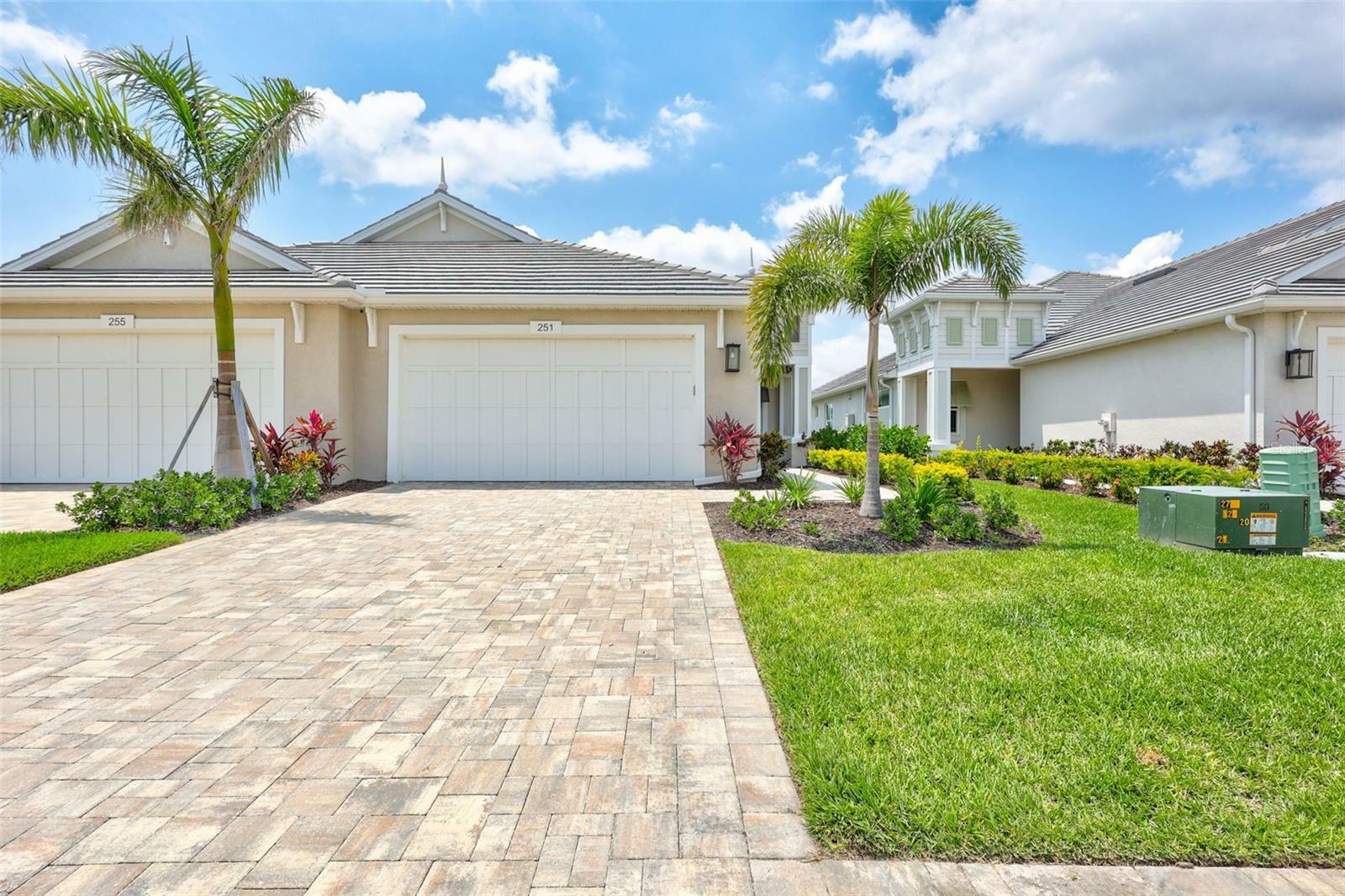 Property Photo: 251 Okeeffe Circle FL 34212