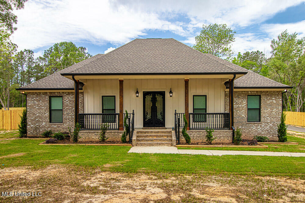 Property Photo: 17121 Hillcrest Ridge Drive MS 39565