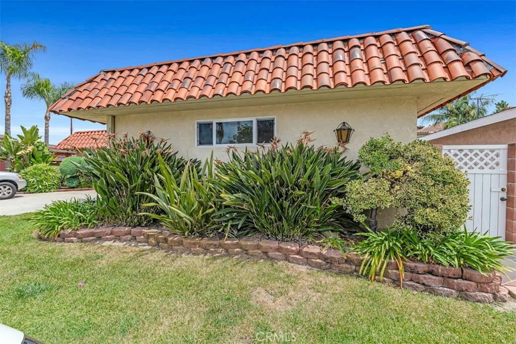 Property Photo: 10440 Manzanar Avenue CA 90241
