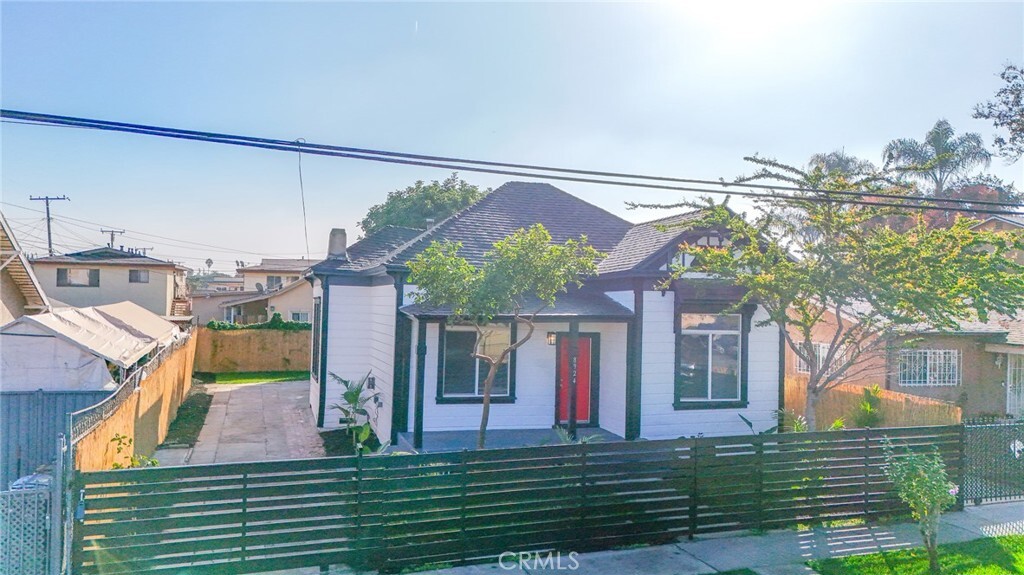 Property Photo: 8924 S Budlong Avenue CA 90044