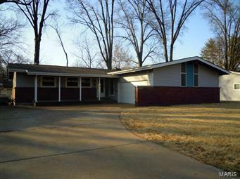 1581 Rathford  St Louis MO 63146 photo
