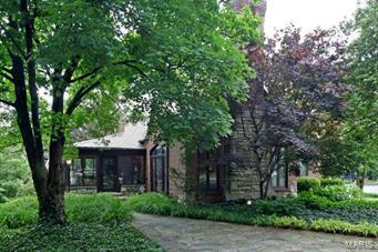 72 Fair Oaks  St Louis MO 63124 photo