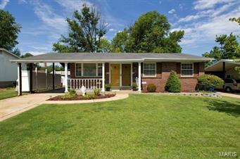 1385 Willowbrook Drive  Florissant MO 63033 photo