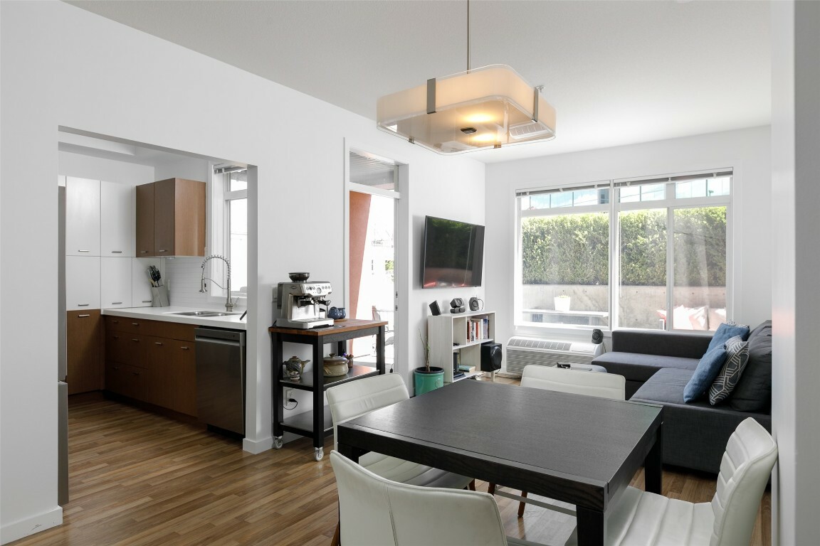 Photo de la propriété: 1550 Dickson Avenue 110 BC V1Y 9Y8