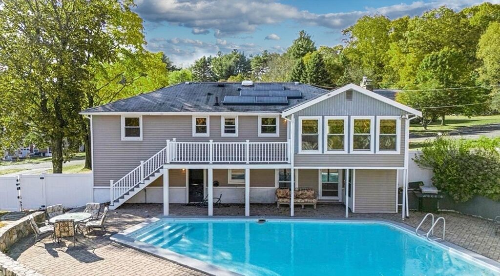 Property Photo:  41 Briarwood Rd  MA 01701 