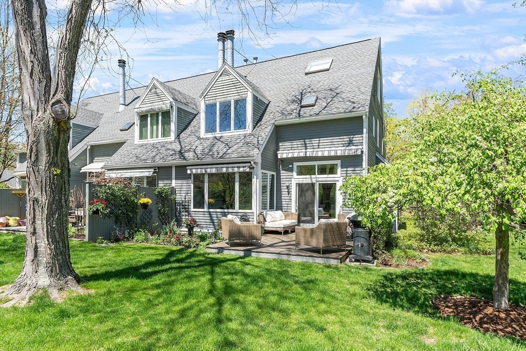 Property Photo: 4 Greenfield Ln 4 MA 01742