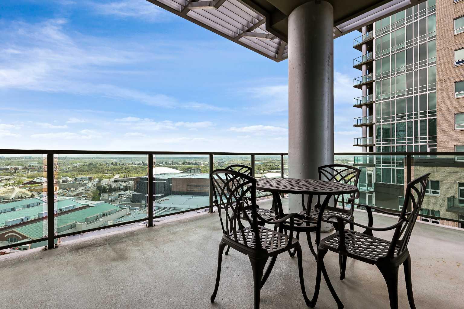 Property Photo: 1410 1 Street SE 2304 AB T2G 5T7