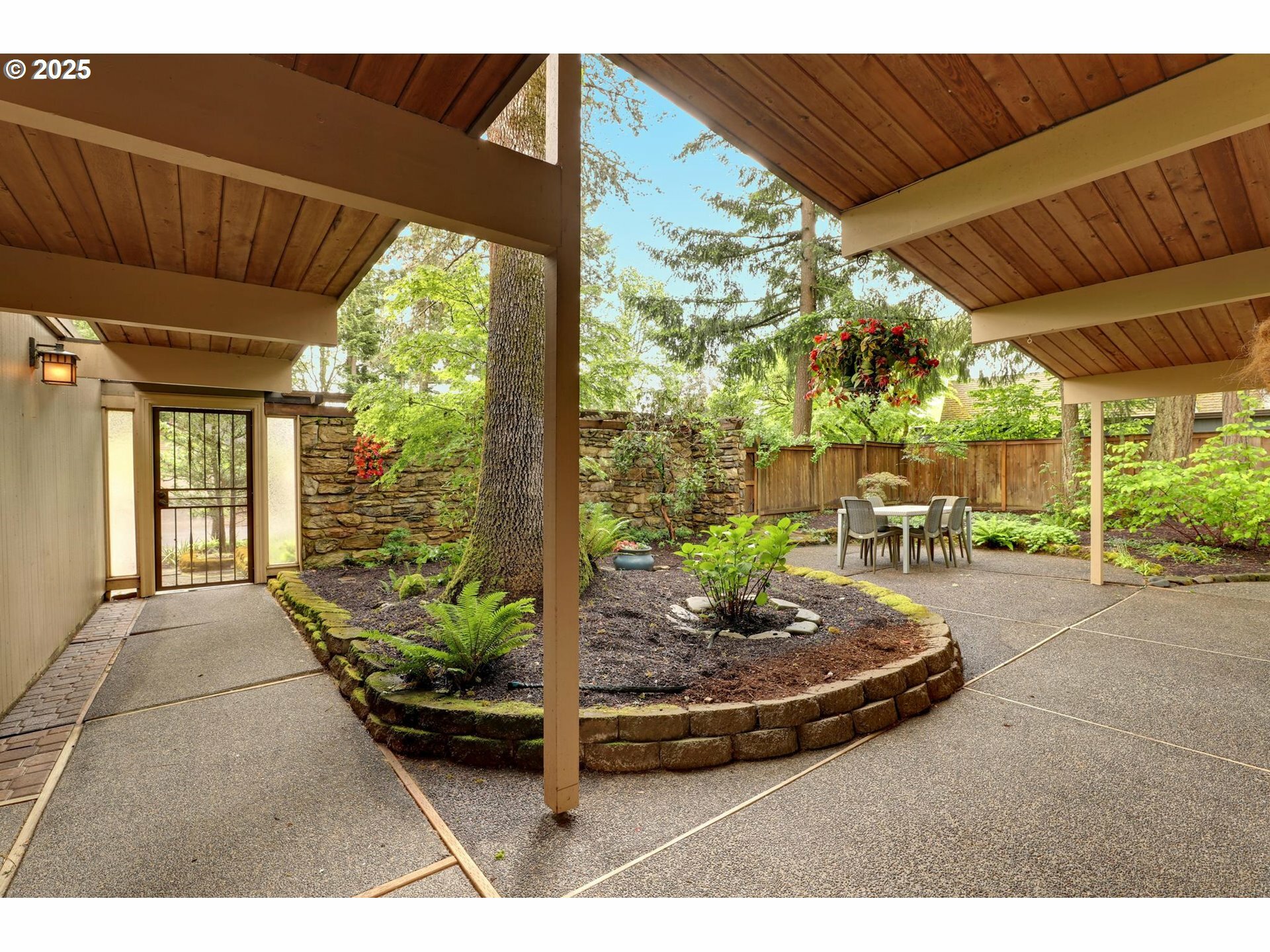 Property Photo:  15415 NW Perimeter Dr  OR 97006 