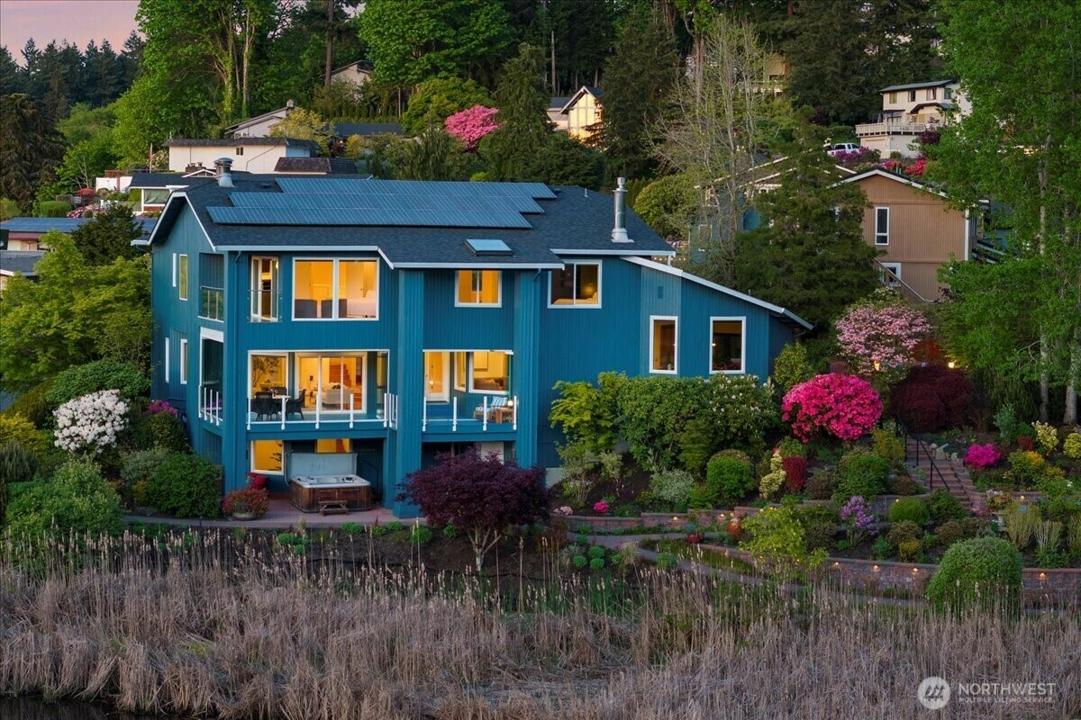 Property Photo: 31001 39th Avenue SW WA 98023