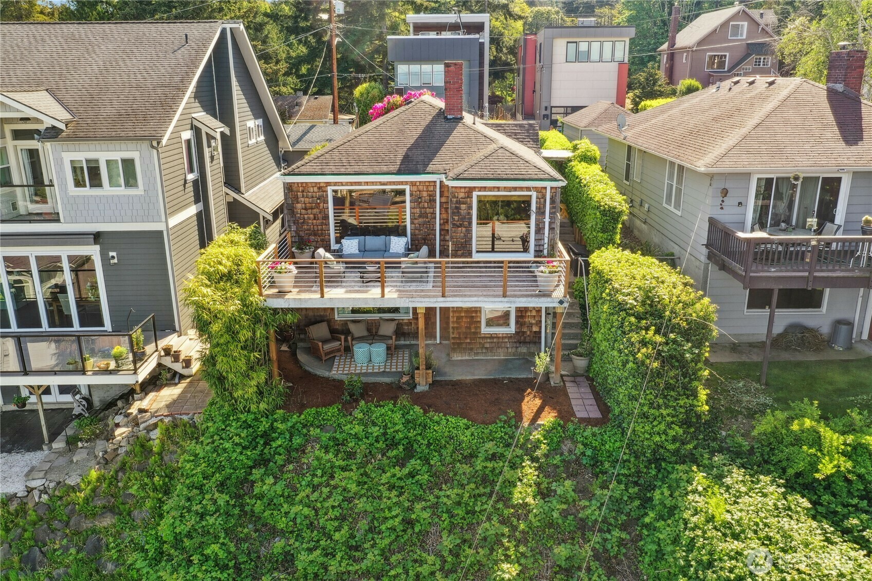 Property Photo: 7344 44th Avenue SW WA 98136