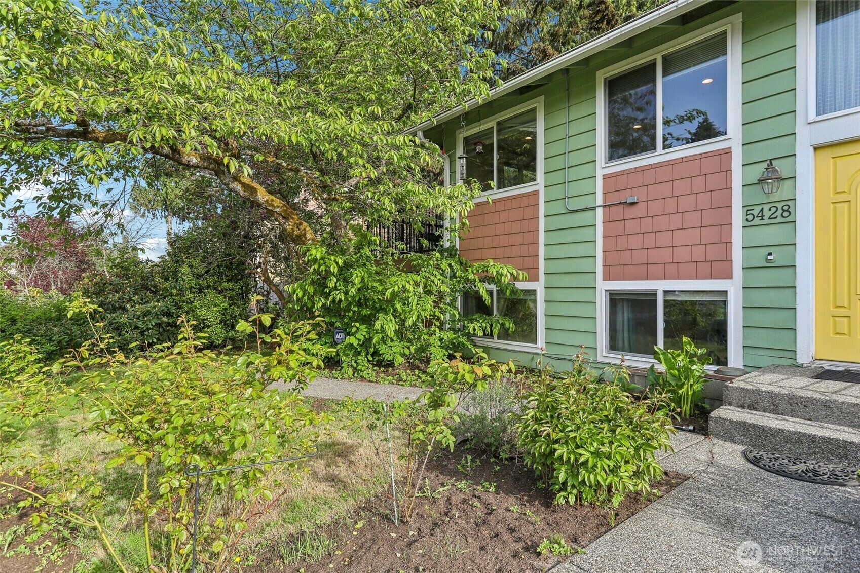 Property Photo: 5428 SW 172nd Street SW WA 98037