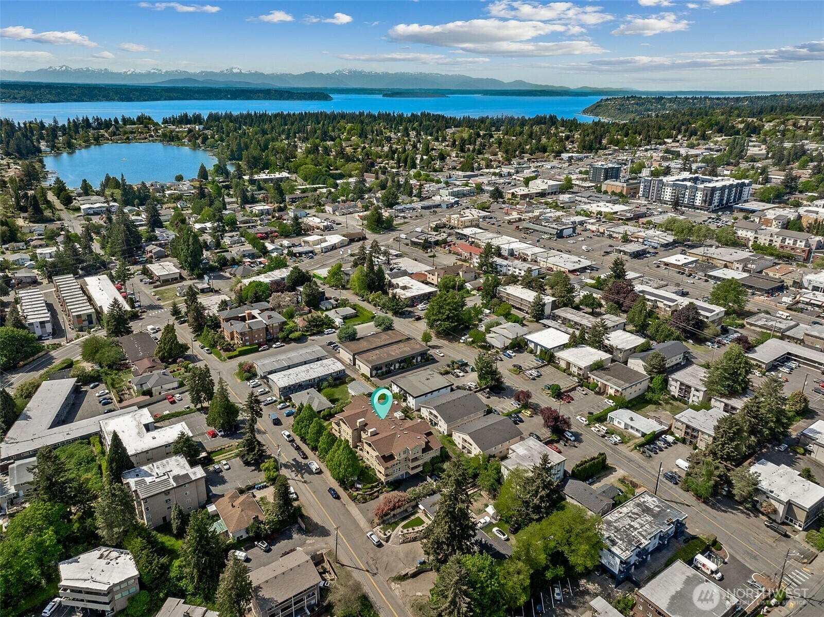 Property Photo: 430 SW 156th Street 204 WA 98166