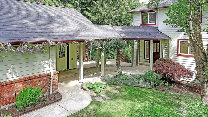 Property Photo:  955  Michael Way  WA 98282 