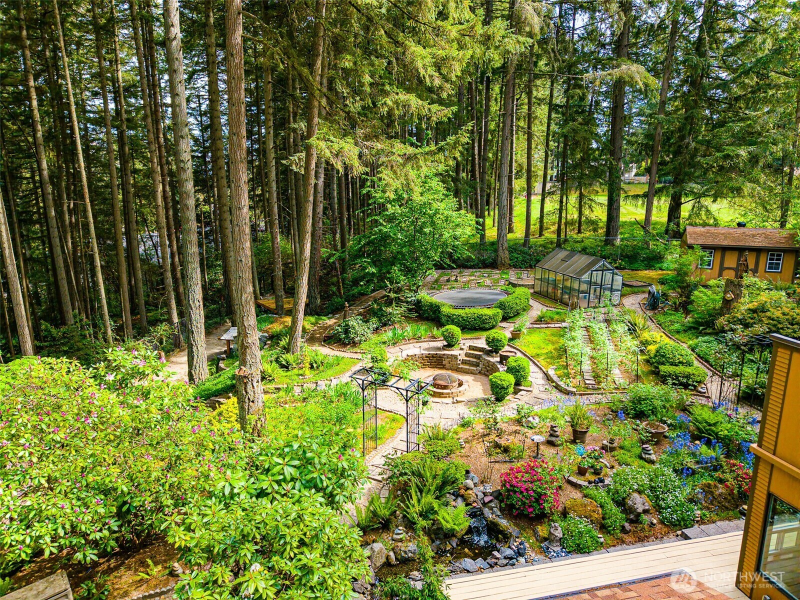 Property Photo: 6912 53rd Street W WA 98467