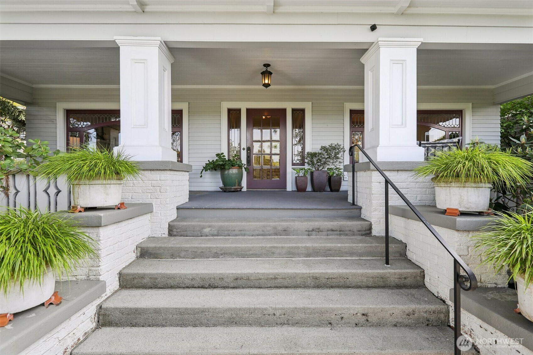 Property Photo: 6670 E Green Lake Way N WA 98103