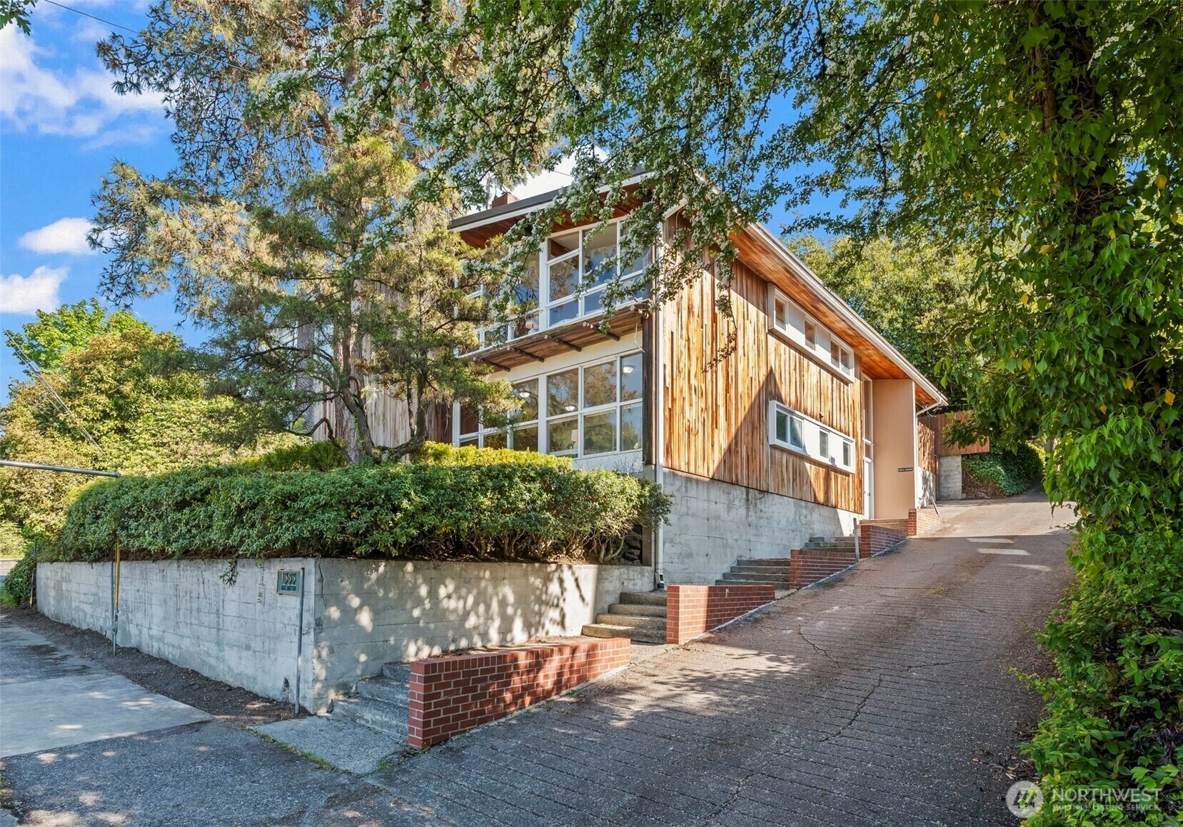 1353 E Boston Street  Seattle WA 98102 photo