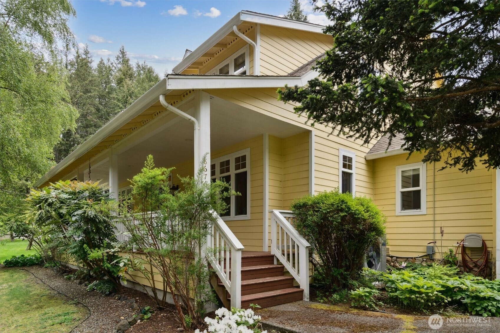 Property Photo: 8676 Cherry Orchard Lane NE WA 98110