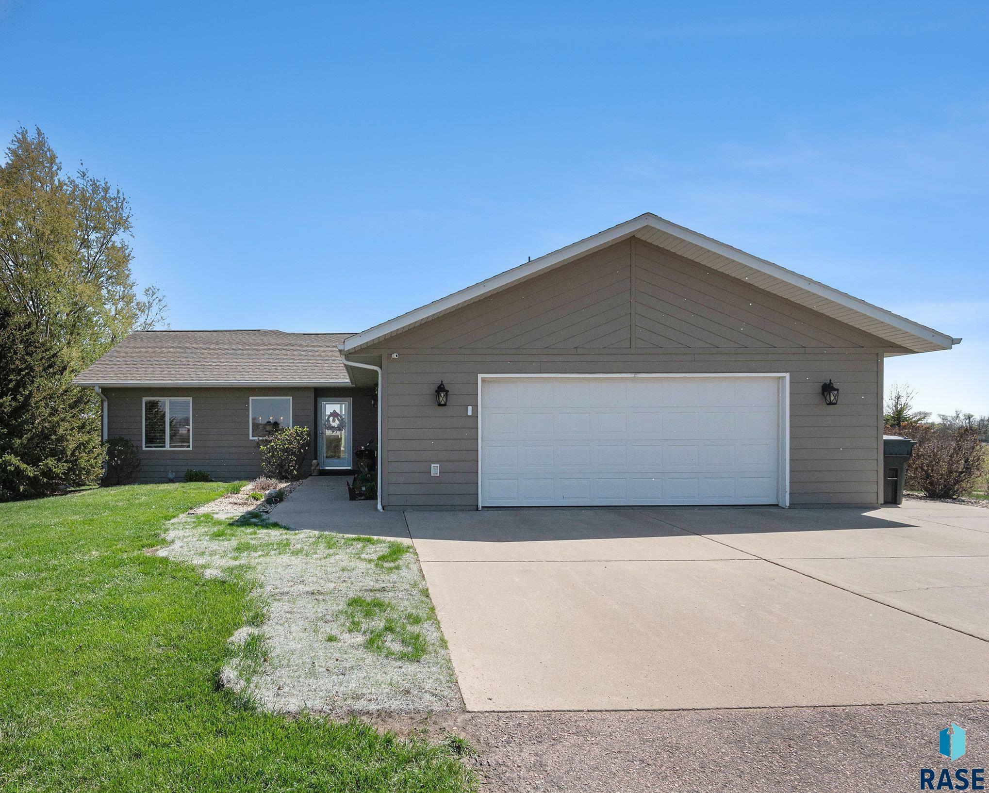 Property Photo: 46370 237th St SD 57075