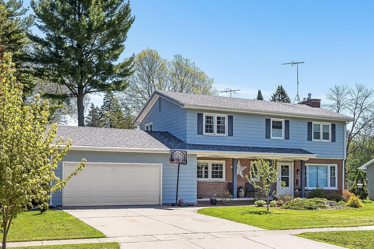 Property Photo: 1025 Newbury Street WI 54971