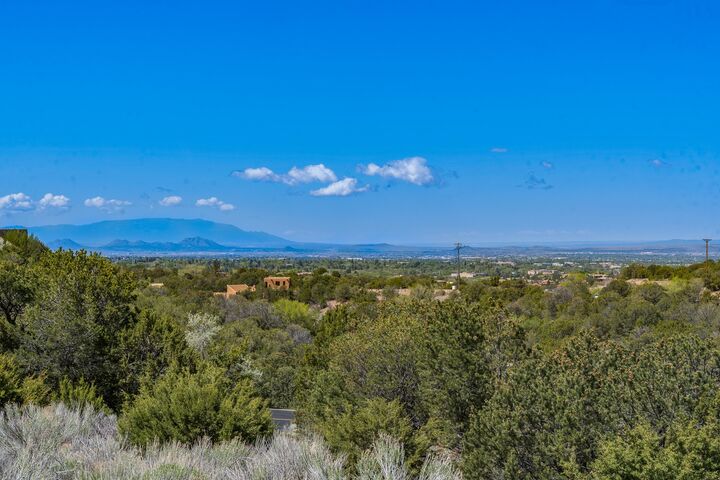 Property Photo: 1421 Canada Del Sur NM 87501