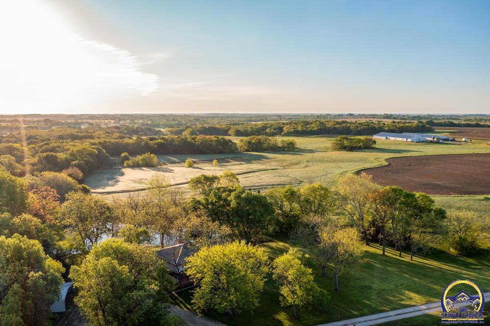 Property Photo: 18409 Harveyville Rd KS 66431
