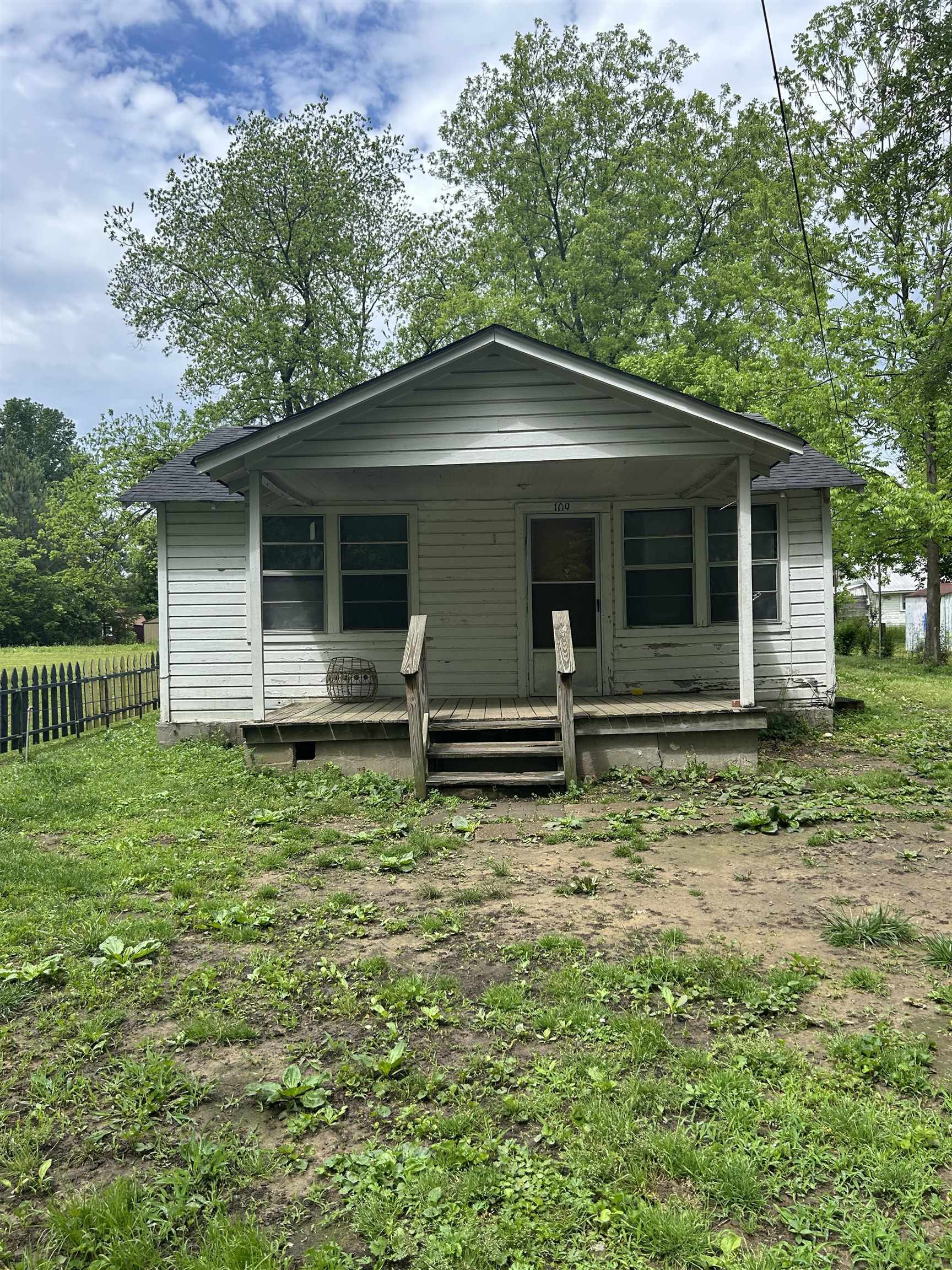 Property Photo: 109 Cleveland Ave AL 35055 - CULLMAN